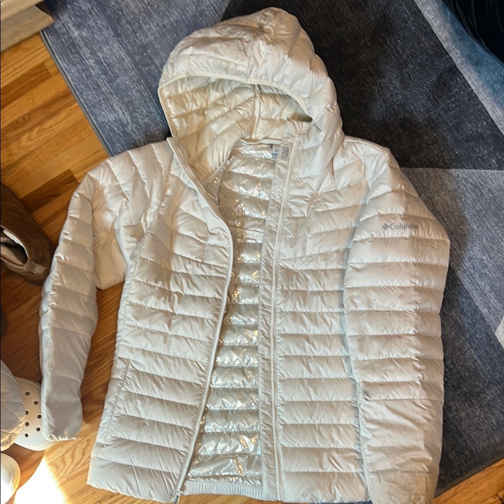 Columbia White Hooded Insulated Puffer Jacket
